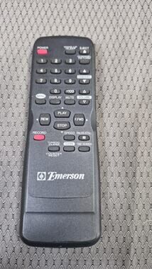Emerson Sylvania Remote Control Summ-3 AA IECR6,1.5V